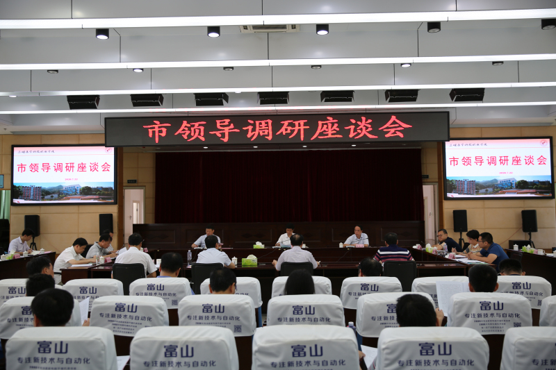 4封面.jpg 4封面.jpg