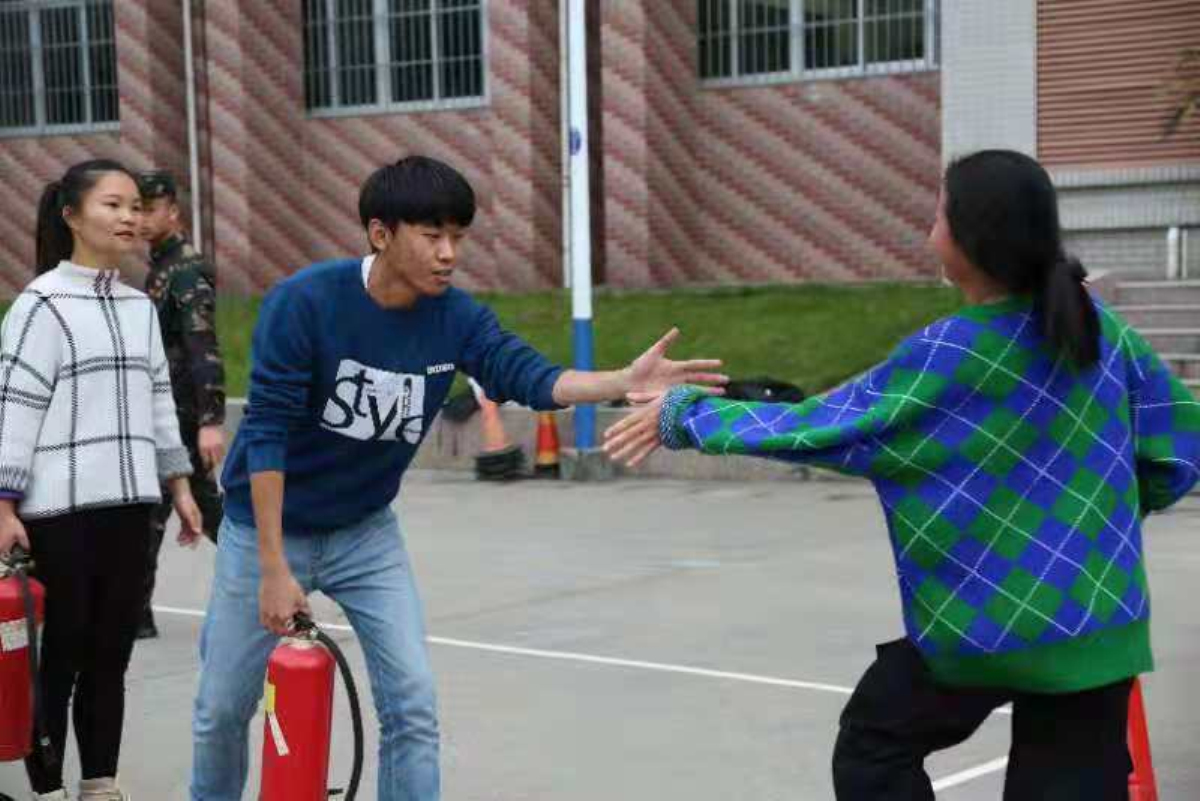 微信图片_20181123103521_编辑.jpg 微信图片_20181123103521_编辑.jpg