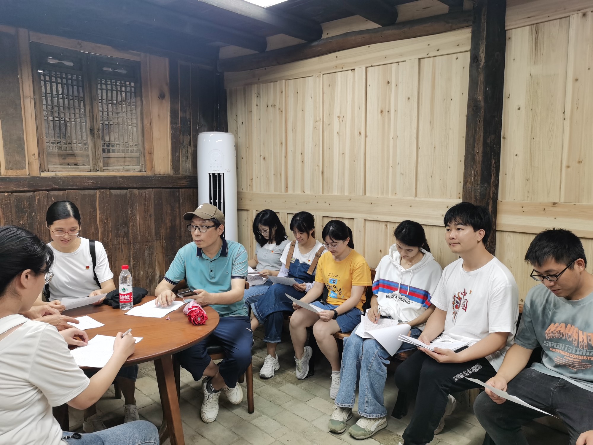 专题党课和研讨会2.jpg