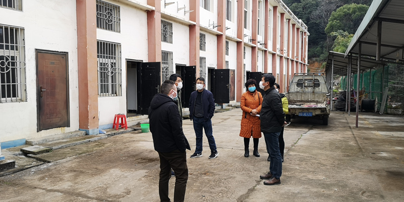 西校区指导留观区改造工作_副本.jpg