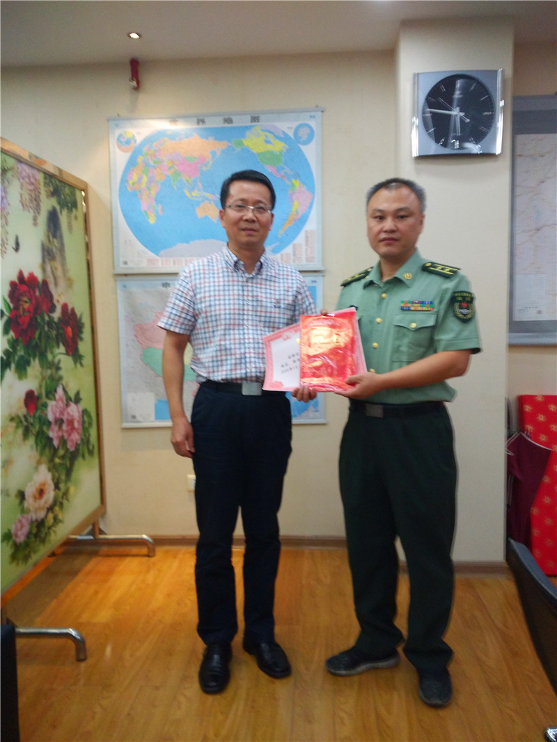 6B20170918陶榕校长聘任军事理论客座教授,2017级新生军事课开讲.jpg 6B20170918陶榕校长聘任军事理论客座教授,2017级新生军事课开讲.jpg