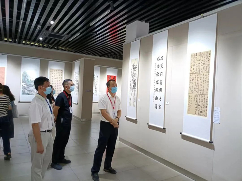微信图片_20220930230239_副本.jpg