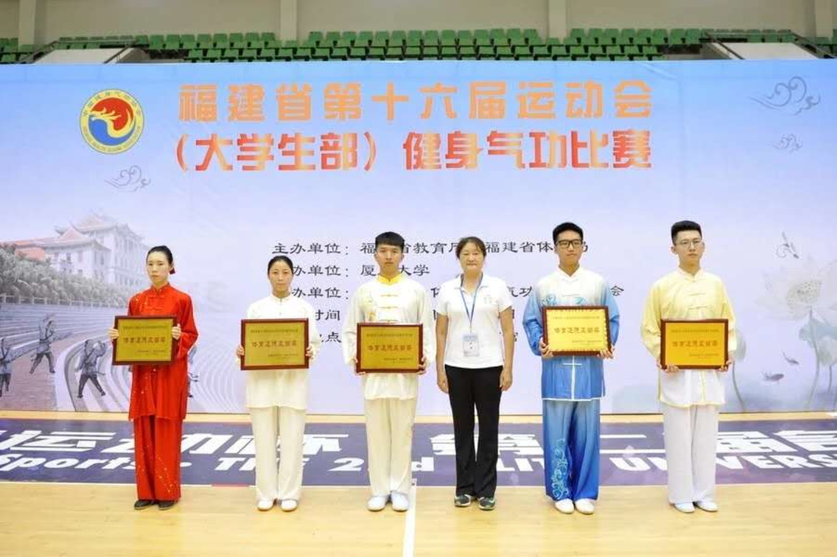 微信图片_20180719180932_编辑.jpg